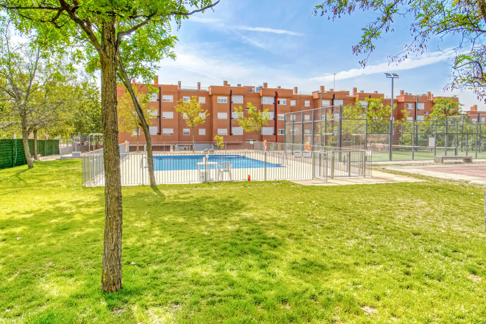 Piscina de Pis en venda en Rivas-Vaciamadrid amb Traster i Piscina comunitària