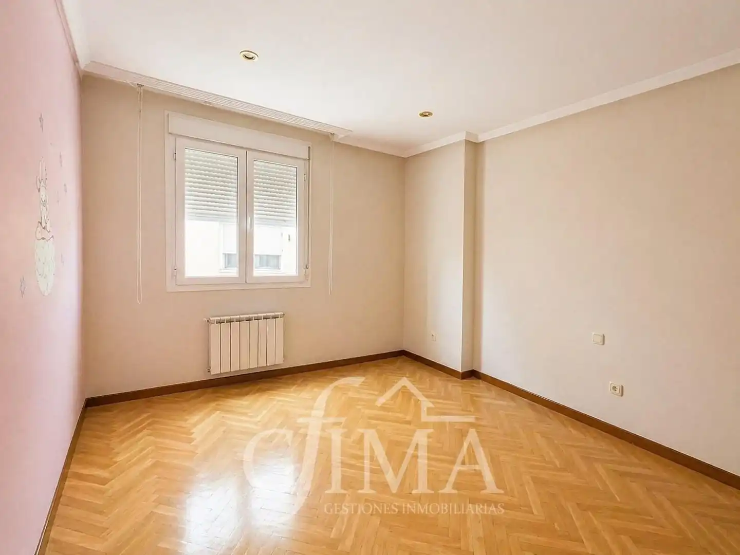 Bedroom of Flat for sale in Tomelloso  with Air Conditioner, Heating and Parquet flooring