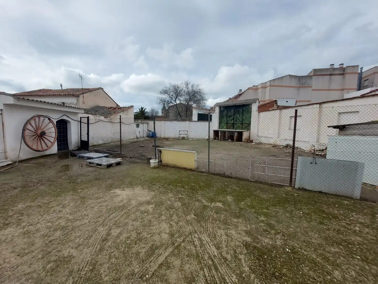Wohnbaugrundstück zum Verkauf in Torres de la Alameda, imagen 2