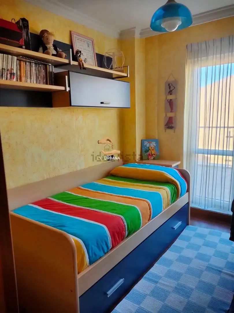 Habitación de Ático en venta en Salamanca con Calefacción, Terraza y Trastero