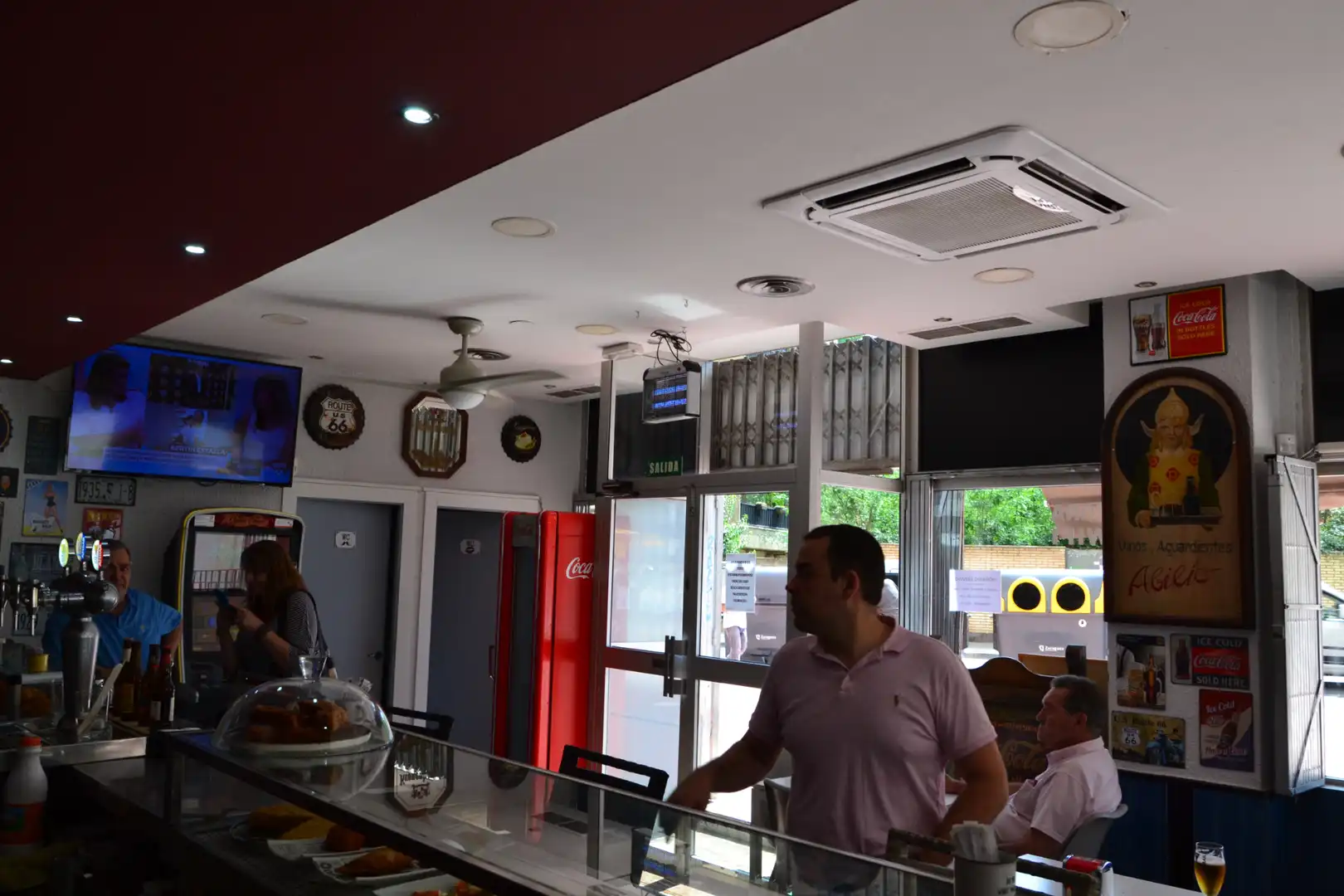 Local en traspaso en Zaragoza con Aire acondicionado, Amueblado y Internet