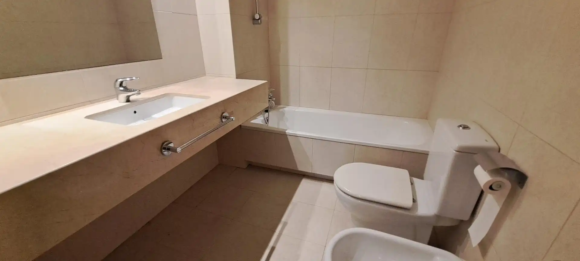 Baño de Piso en venta en Reus con Calefacción y Parquet