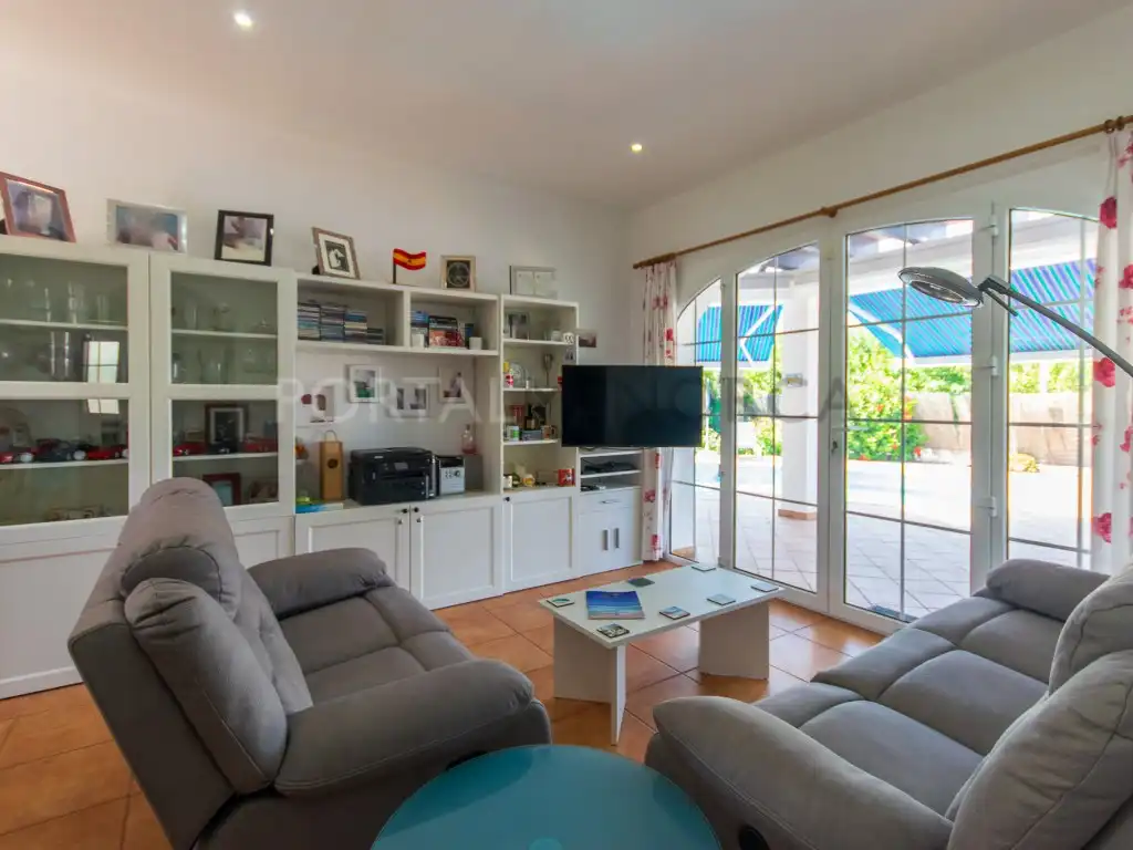 Living room of Houses for sale in Alaior  with Air Conditioner and Swimming Pool