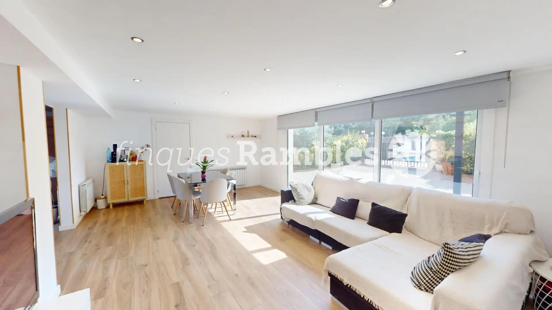 Vista exterior de Casa o chalet en venta en La Torre de Claramunt con Calefacción, Jardín privado y Parquet