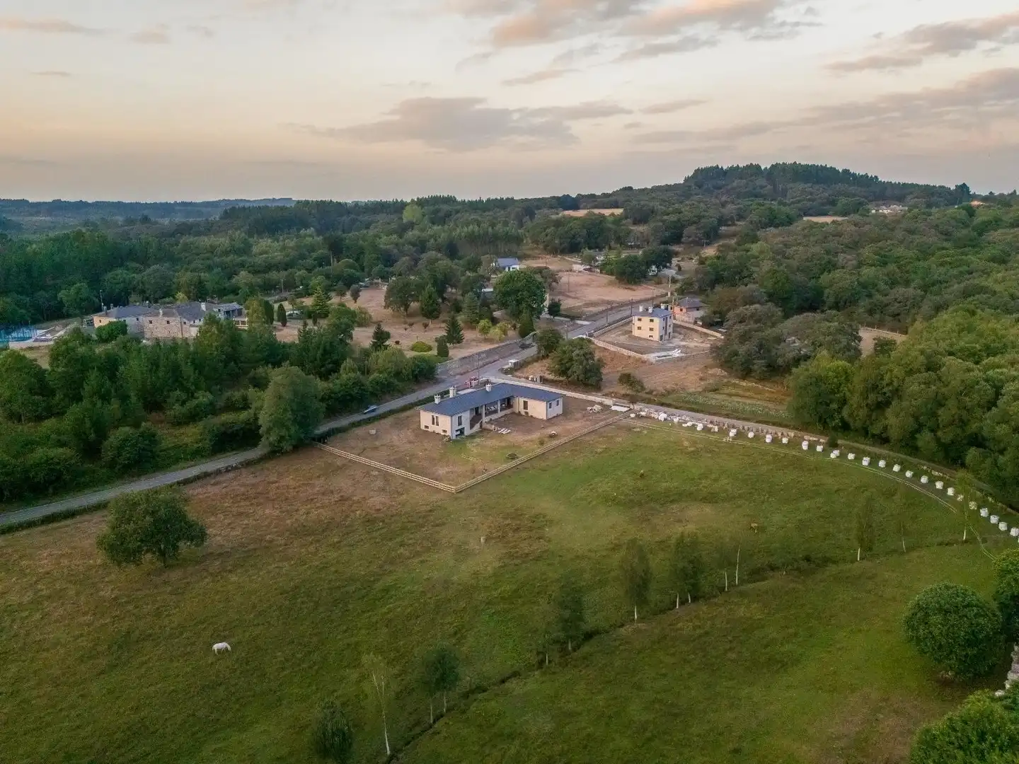 Houses for sale in Friol  with Heating, Private garden and Furnished