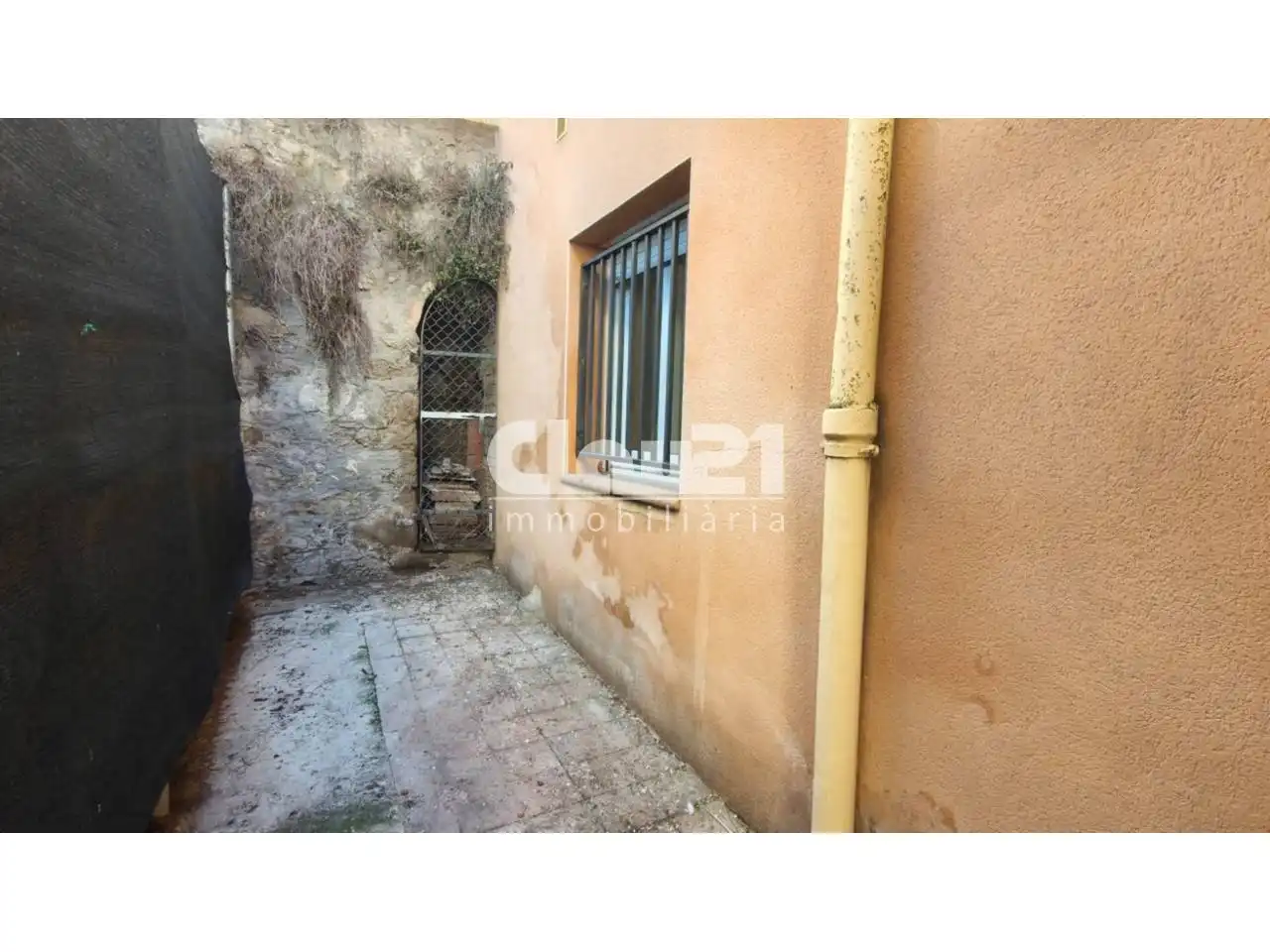Vista exterior de Piso en venta en Avià con Calefacción, Terraza y Balcón