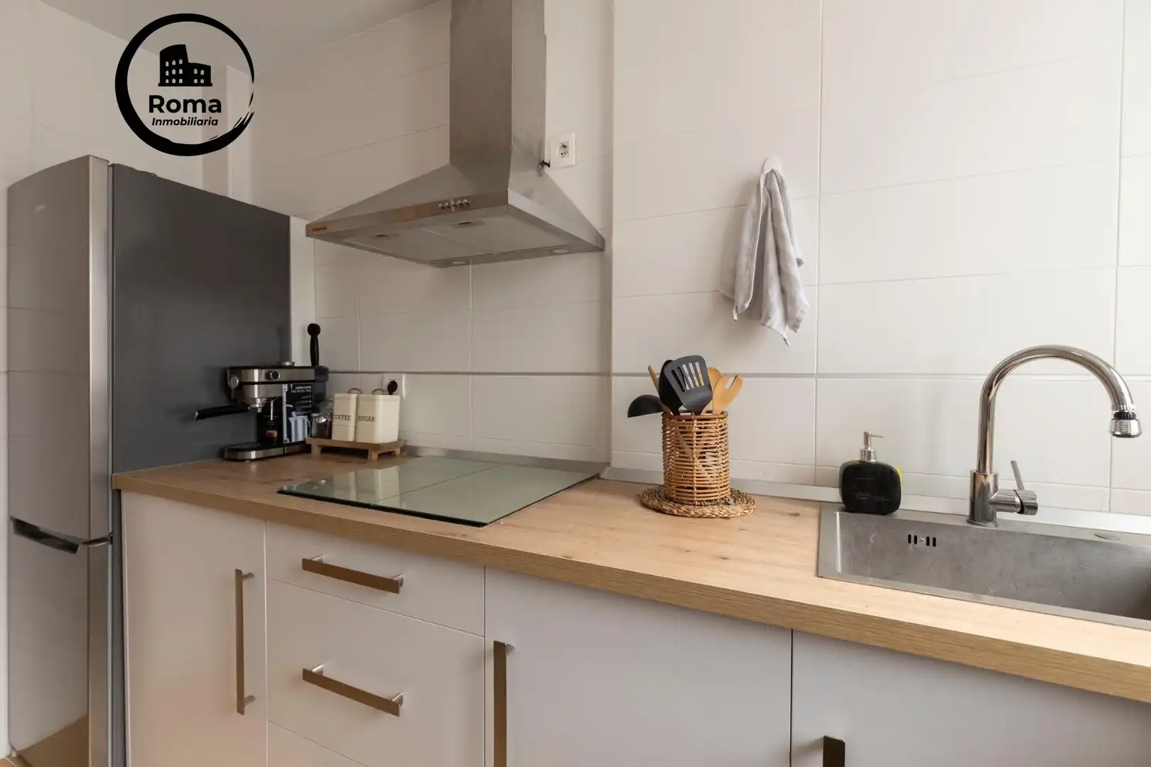 Kitchen of Flat for sale in Láchar  with Balcony