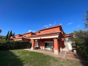 House with pool for sale in Las Chapas - El Rosario