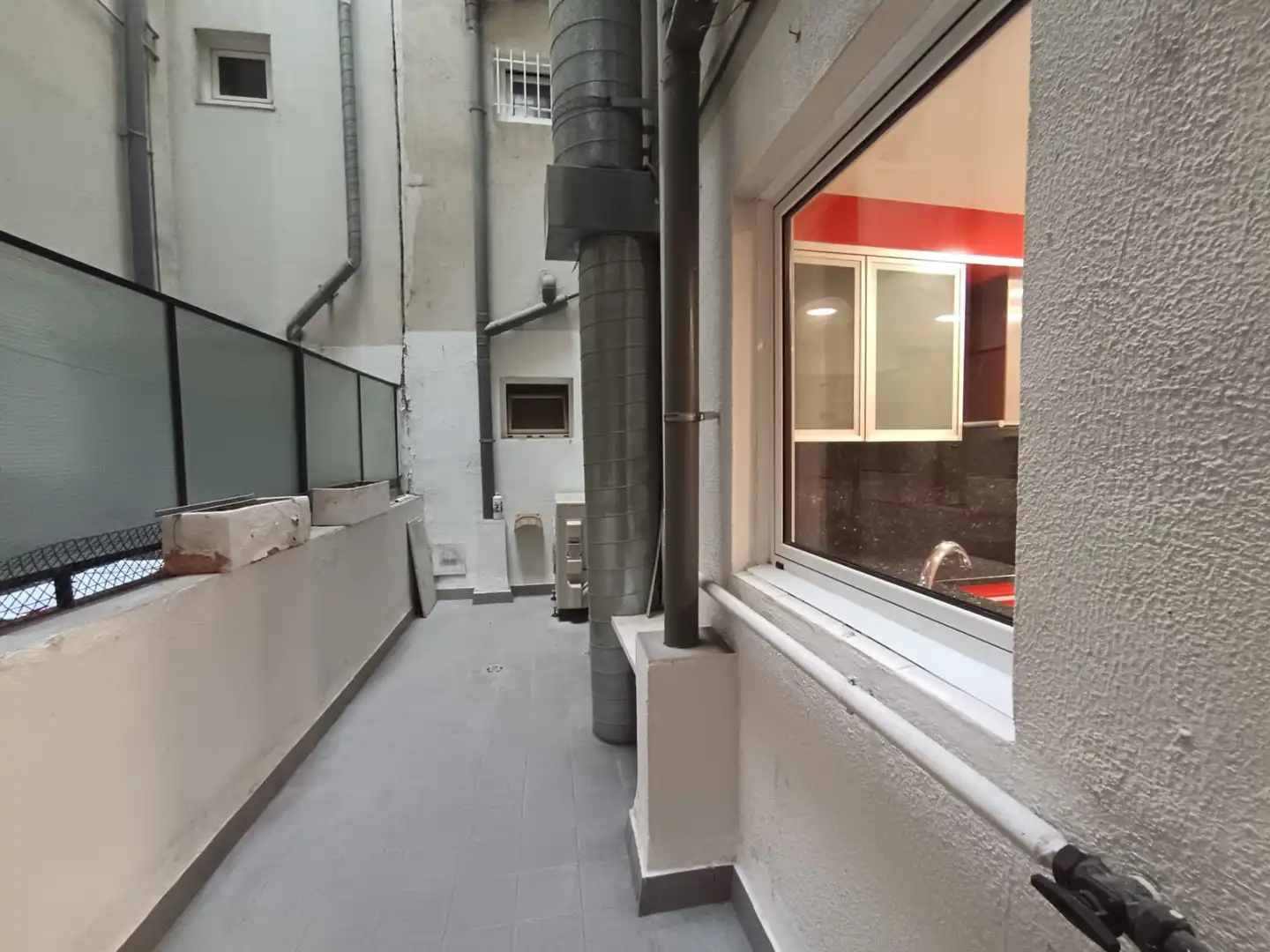 Terrassa de Pis de lloguer en Girona amb Calefacció, Moblat i Balcó
