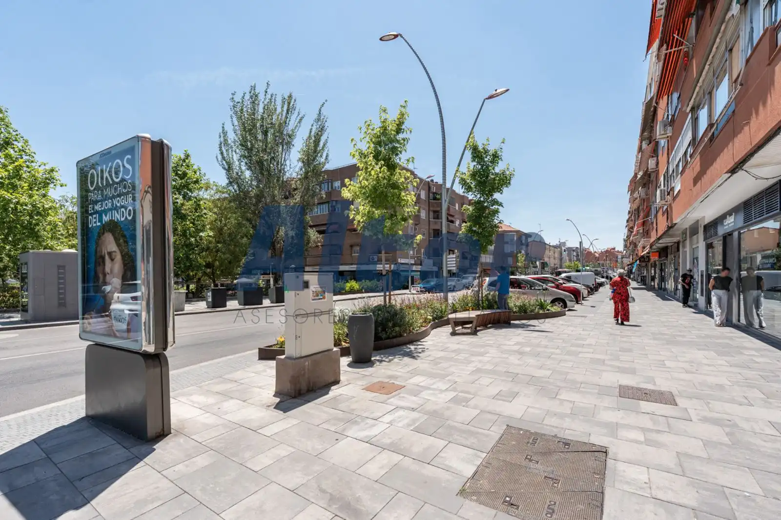 Vista exterior de Local en venda en Fuenlabrada amb Aire condicionat, Moblat i Internet