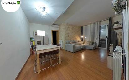 Living room of Flat for sale in Terrassa  with Air Conditioner and Balcony