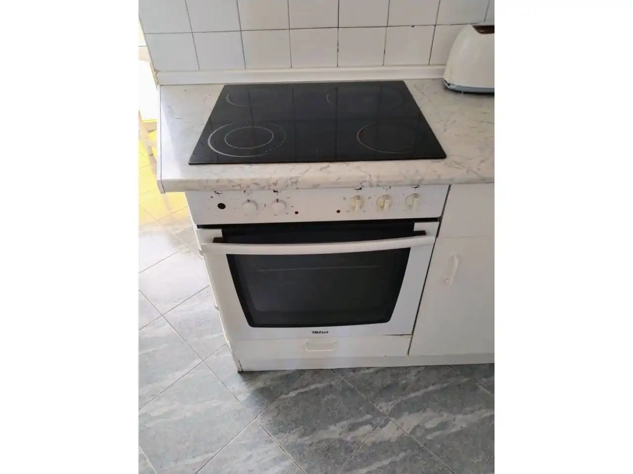 Kitchen of Flat for rent in Burgos  with Heating, Parquet flooring and Terrace