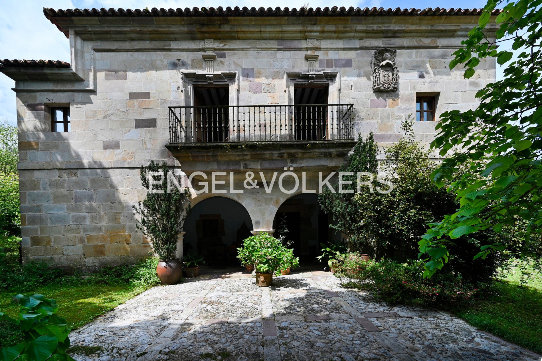 Vista exterior de Finca rústica en venda en Mazcuerras amb Calefacció, Jardí privat i Terrassa