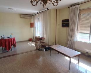 Sala d'estar de Pis en venda en  Jaén Capital amb Aire condicionat