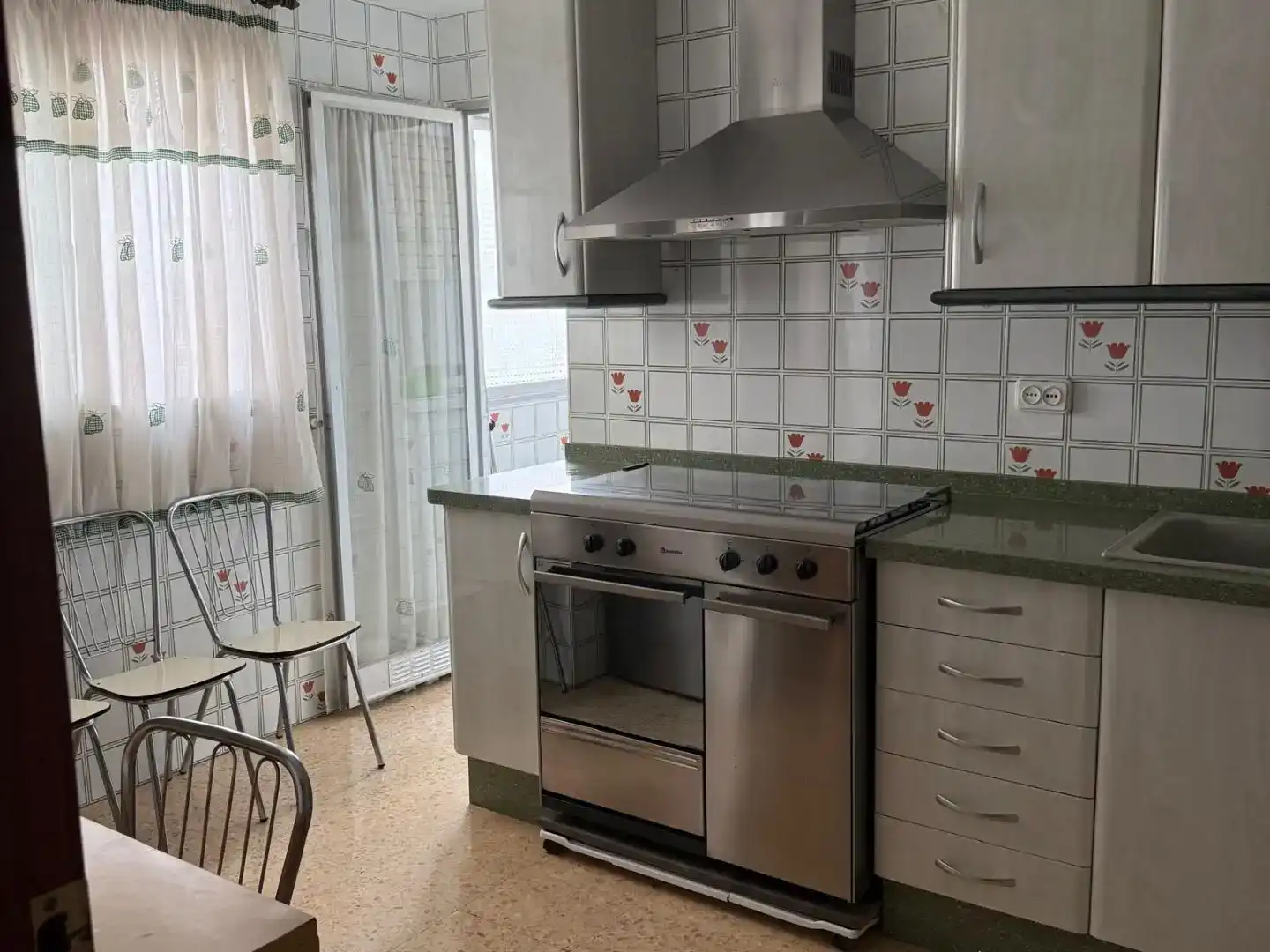 Cuina de Pis en venda en  Valencia Capital amb Balcó