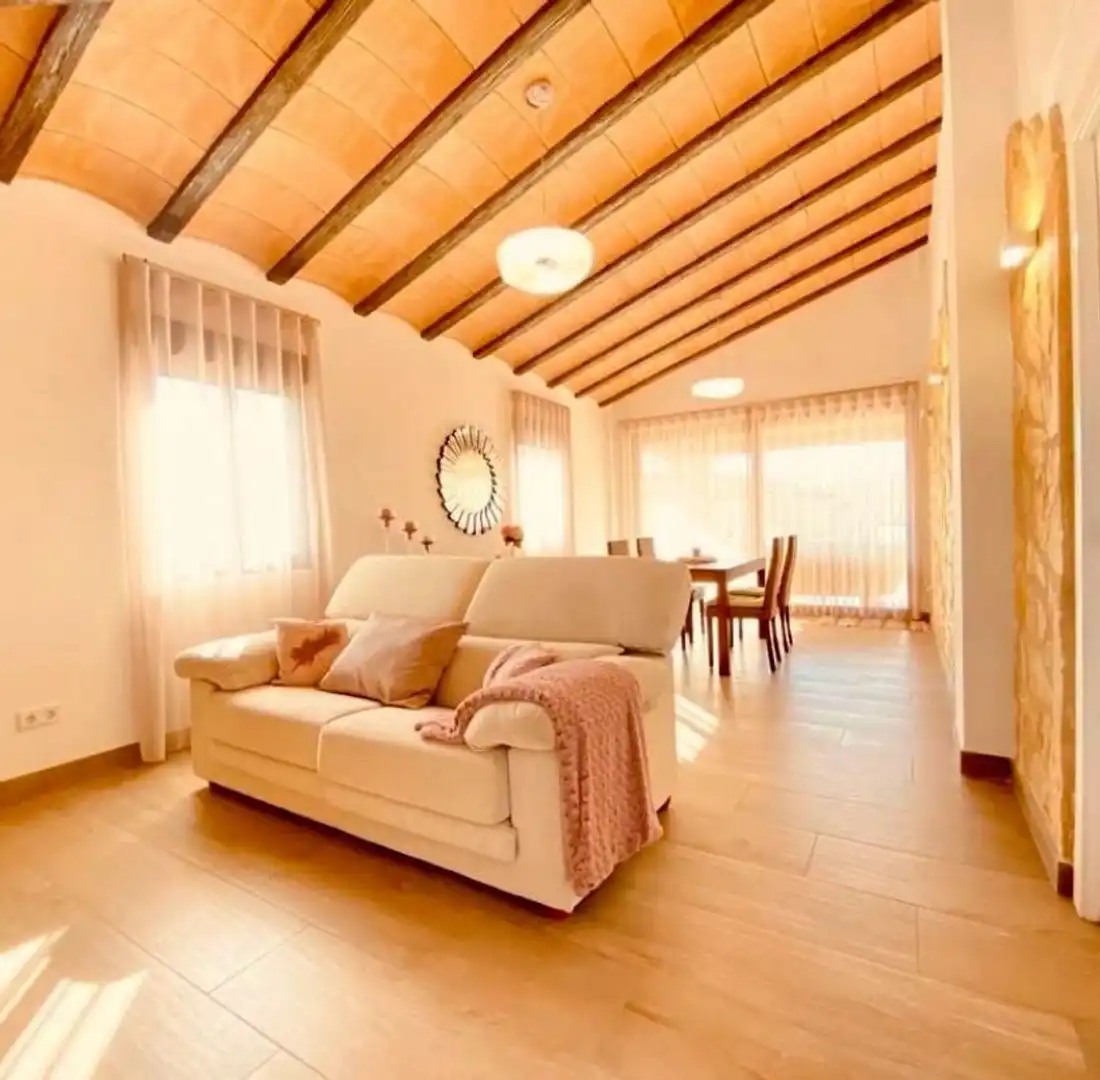 Sala d'estar de Casa o xalet en venda en Albaida amb Aire condicionat, Jardí privat i Traster