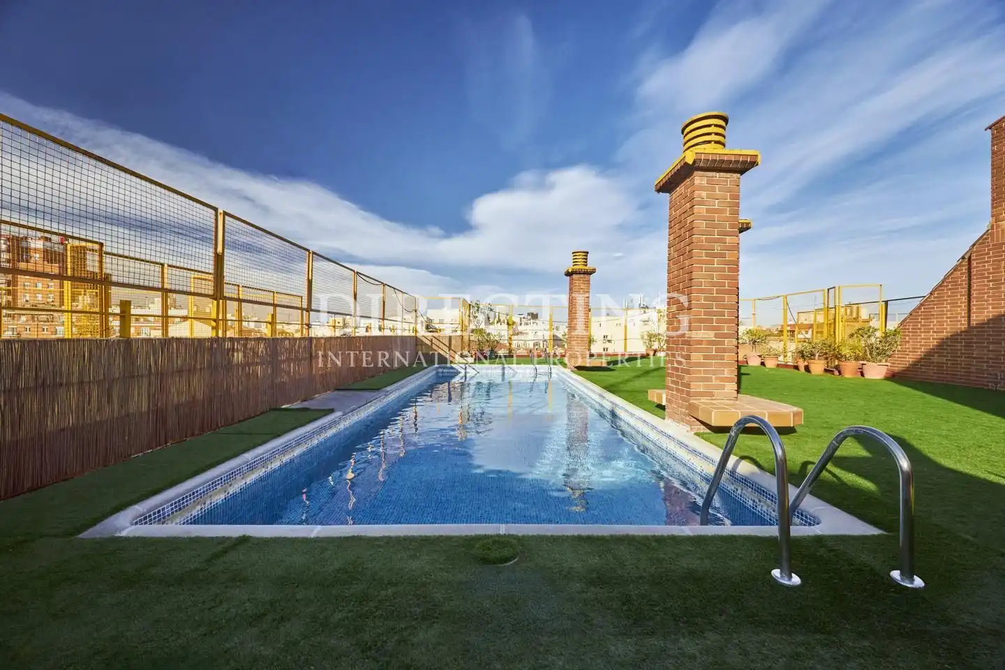 Piscina de Piso en venta en Madrid con Aire acondicionado, Calefacción y Parquet