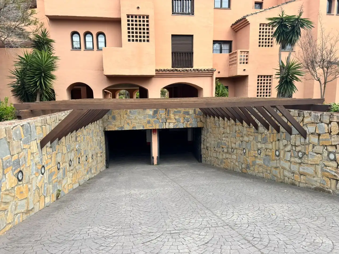 Garaje en venta en Estepona