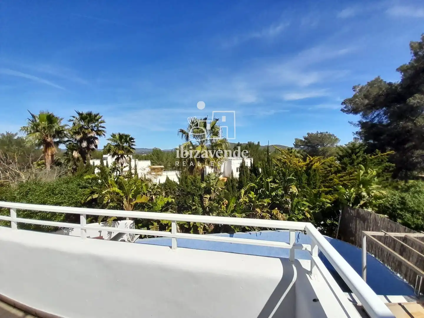 Vista exterior de Casa o xalet en venda en Santa Eulària des Riu amb Aire condicionat, Calefacció i Piscina