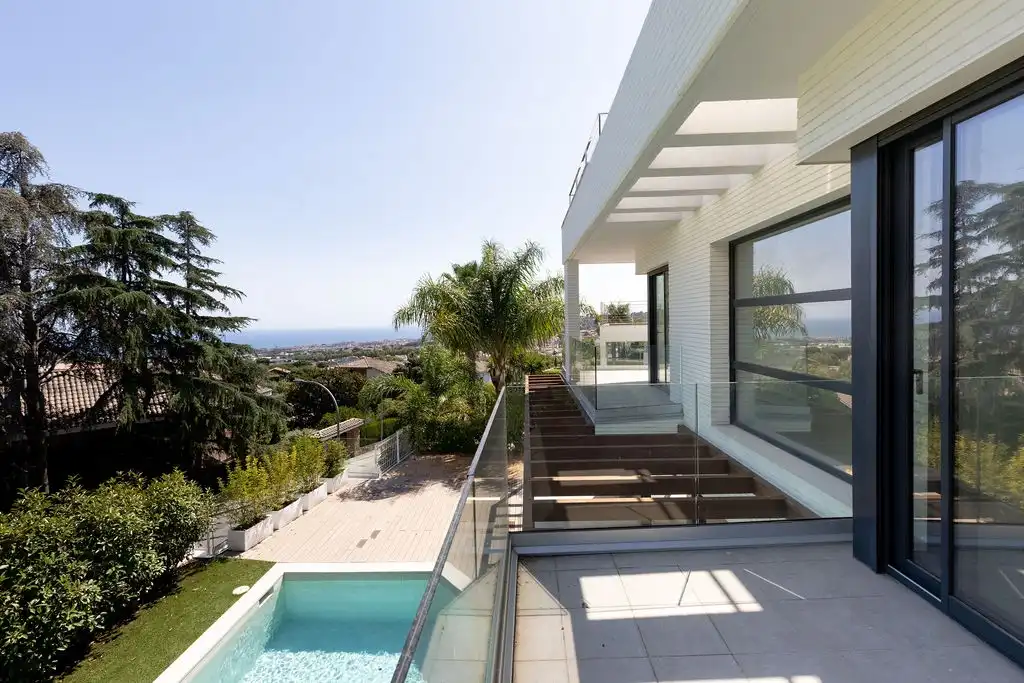 Casa amb piscina en venda a Premià de Dalt, imagen 5