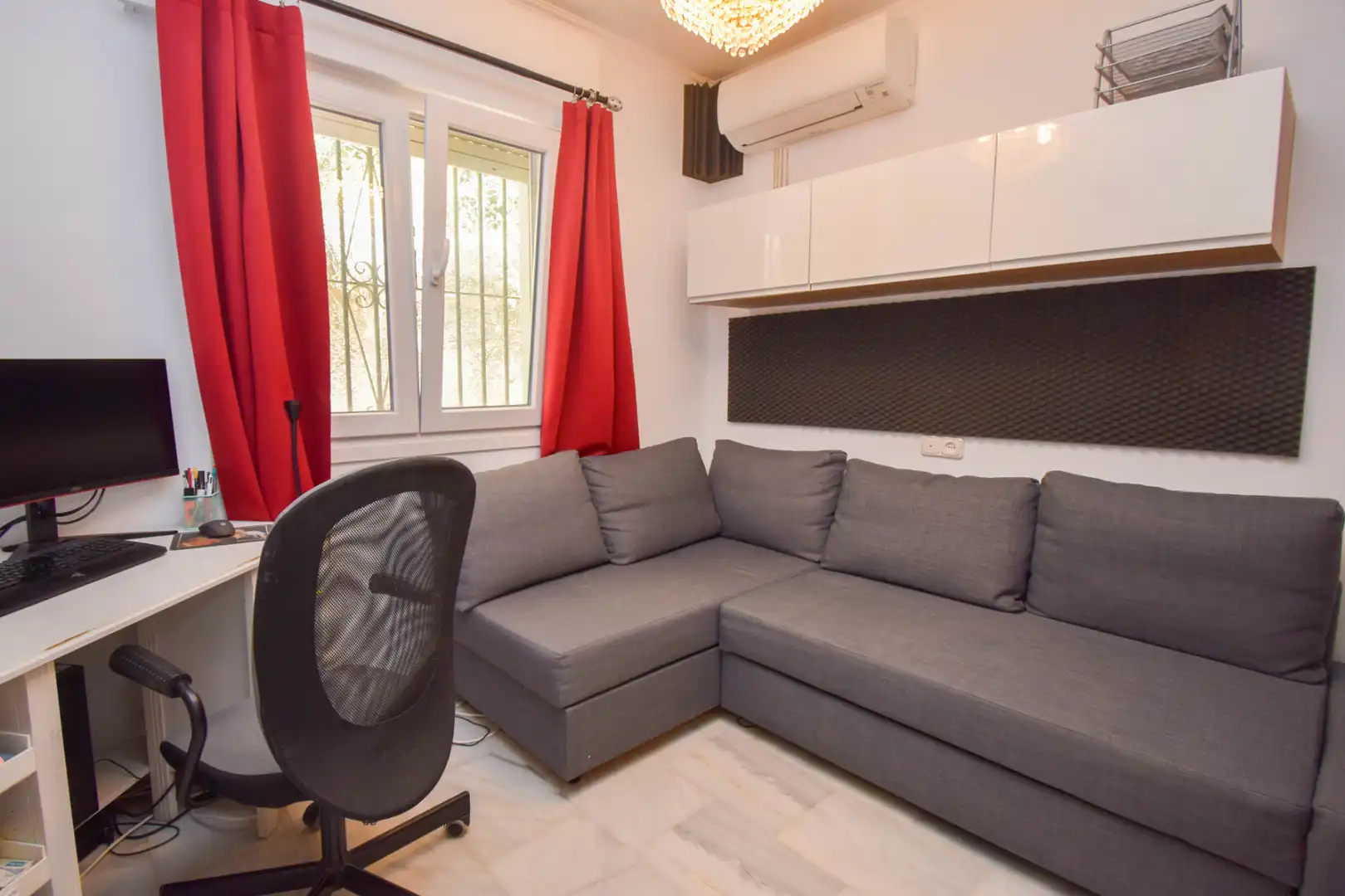 Sala d'estar de Casa o xalet en venda en Mijas amb Aire condicionat, Jardí privat i Terrassa