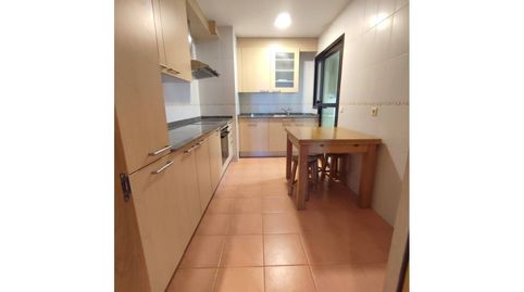 Foto 4 de Piso en venta en Calle Hedras, O Milladoiro, Ames
