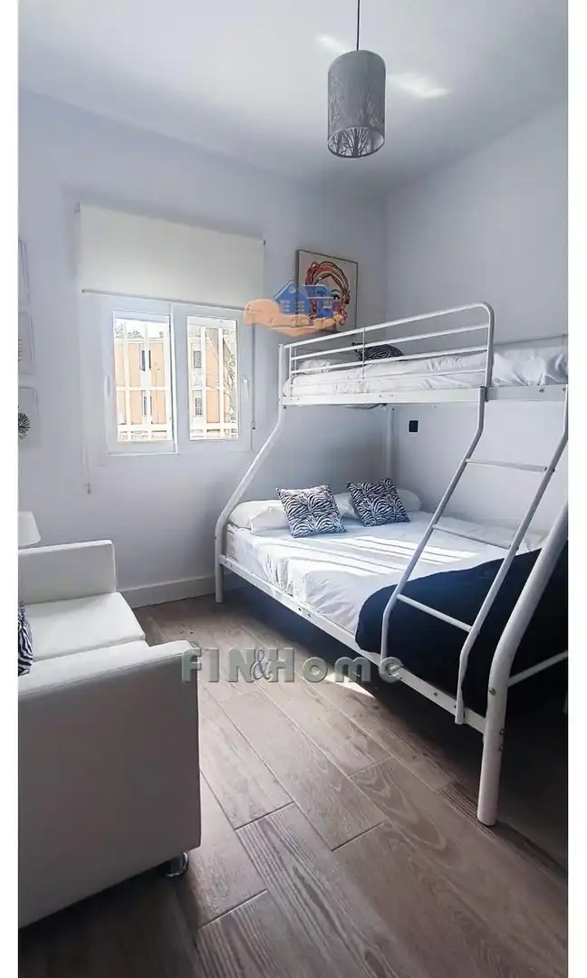 Bedroom of Flat for sale in Sevilla  with Air Conditioner, Heating and Furnished