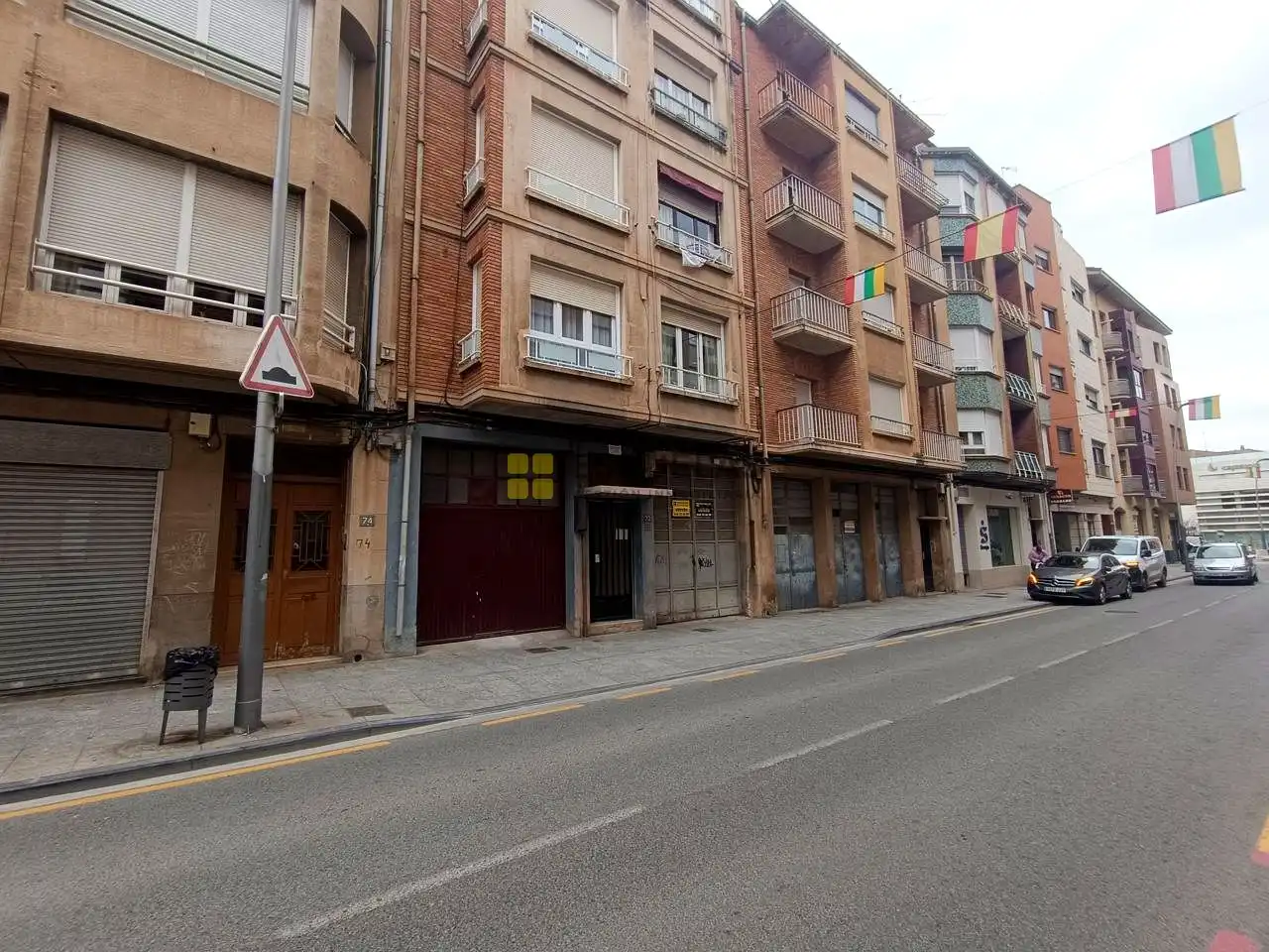 Locale commerciale in vendita a De La Constitucion 72