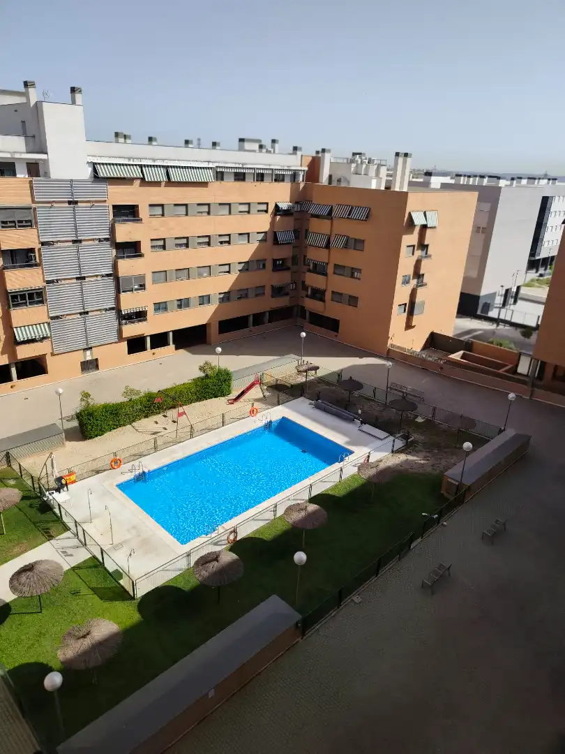 Swimming pool of Attic for rent in Leganés  with Air Conditioner, Heating and Private garden