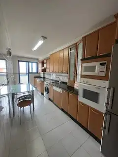 Küche von Wohnung zur Miete in Vega de Infanzones mit Heizung, Parkett und Terrasse