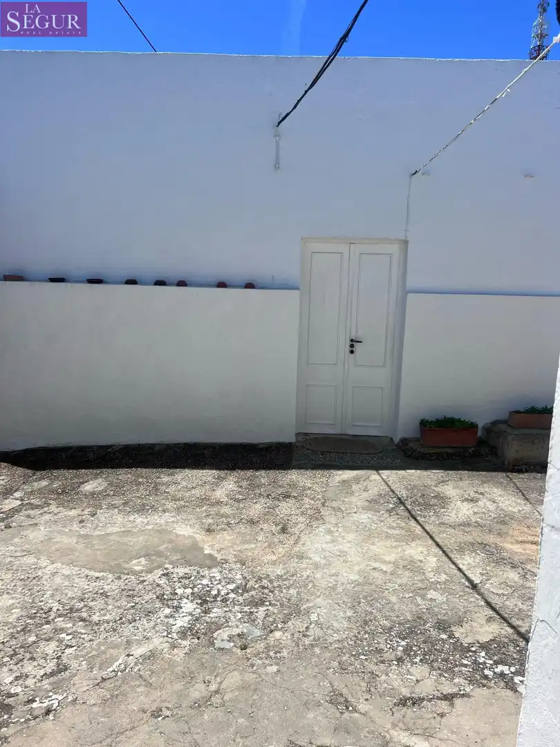 Vista exterior de Casa o xalet en venda en Vejer de la Frontera amb Jardí privat