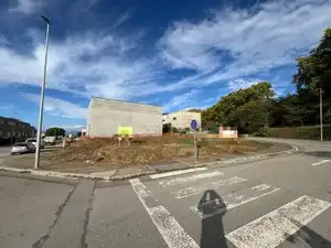 Vista exterior de Terreny industrial en venda en Sant Julià de Vilatorta