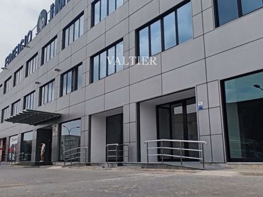 Nave industrial con ascensor en alquiler en Calle dels Traginers