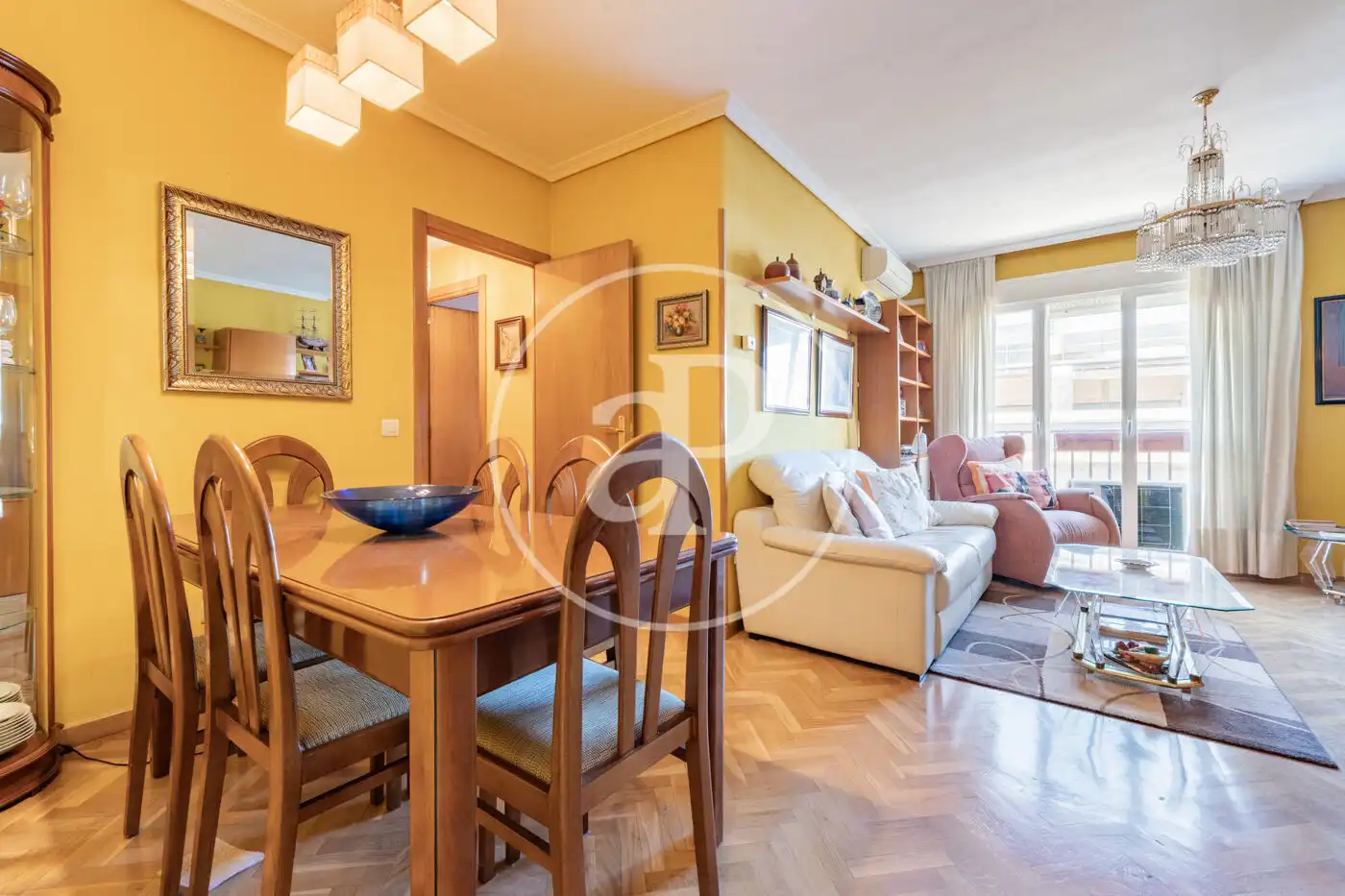 Vista exterior de Piso en venta en Madrid con Aire acondicionado, Calefacción y Jardín privado