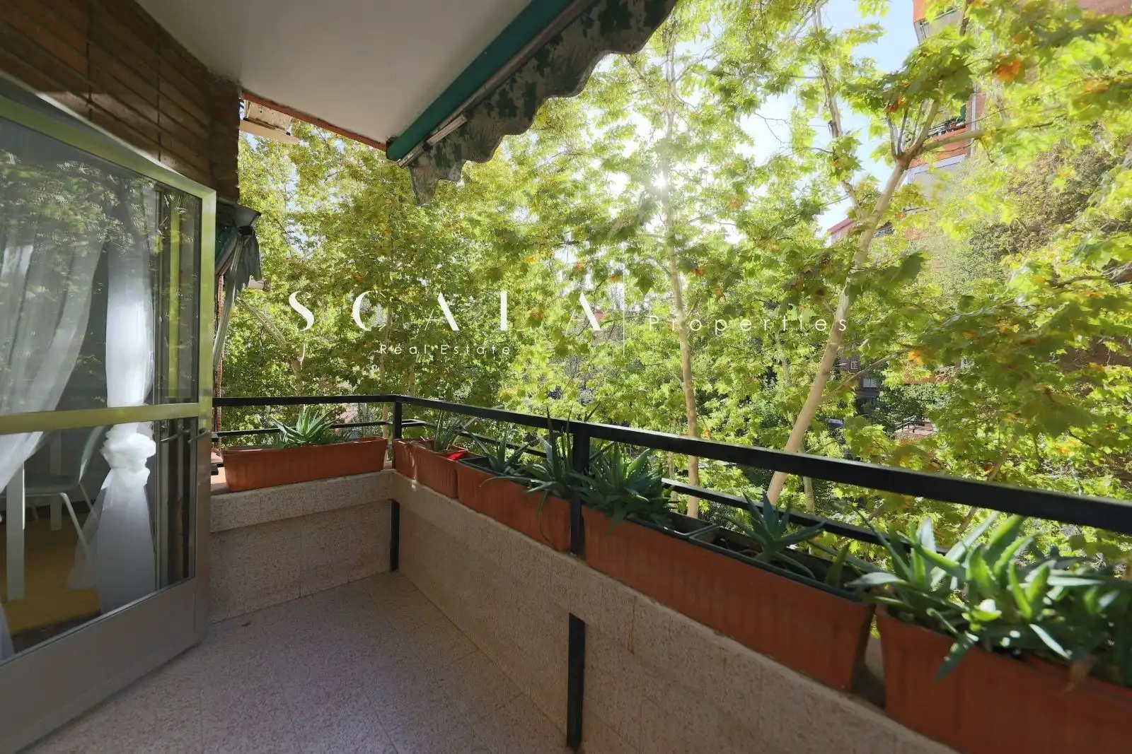 Balcony of Flat for rent in Madrid  with Air Conditioner, Heating and Terrace