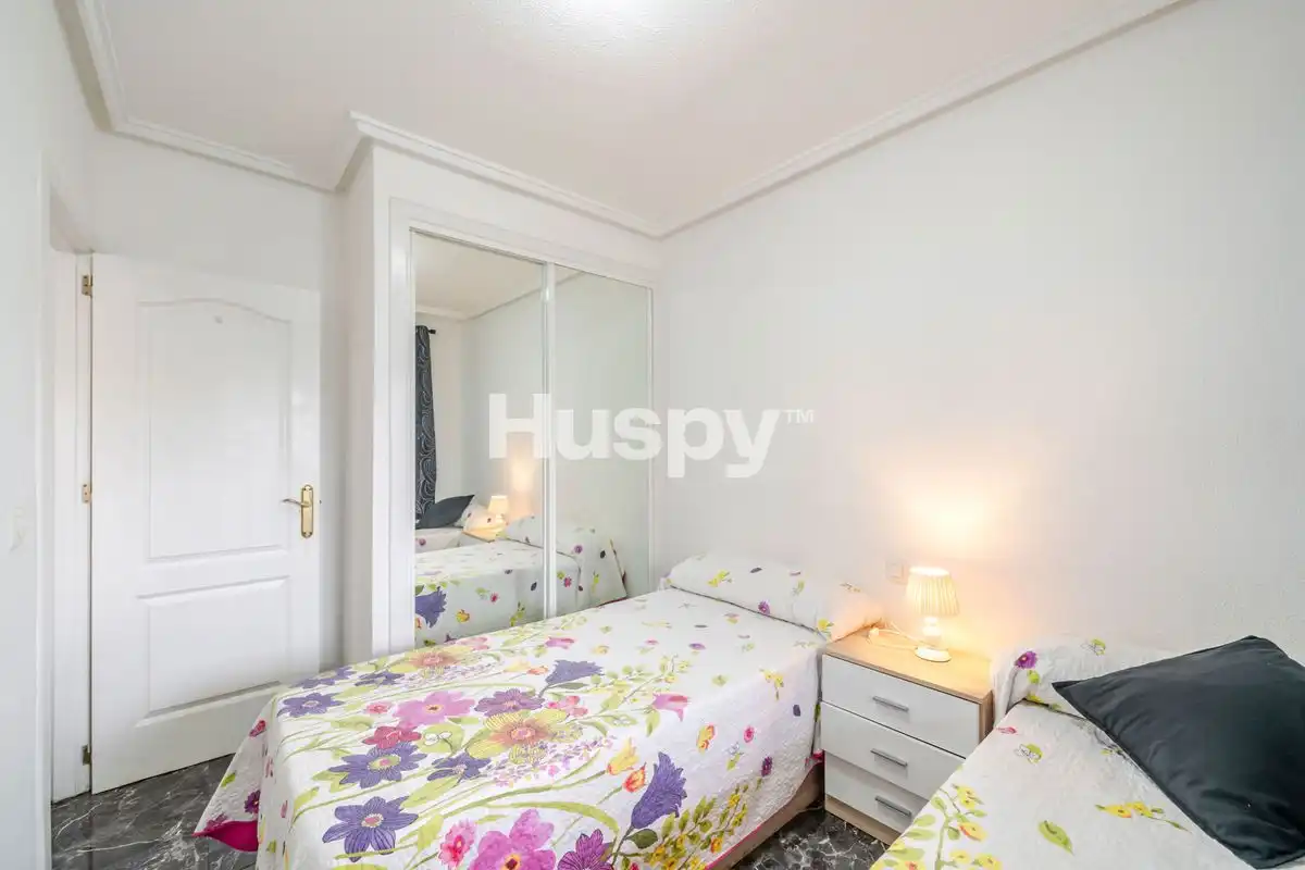 Bedroom of Flat for sale in Torrevieja  with Air Conditioner, Heating and Terrace