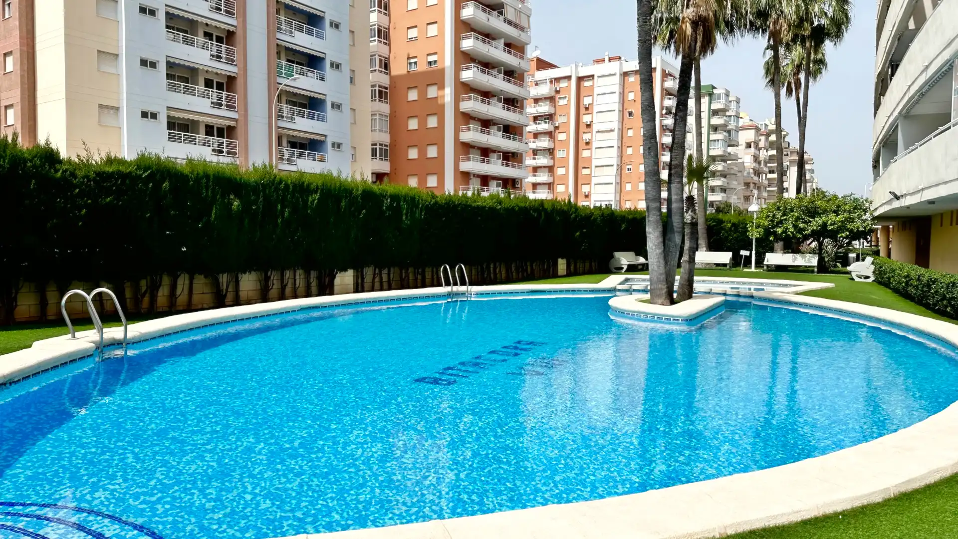 Piscina de Apartamento de alquiler en Gandia con Aire acondicionado, Calefacción y Terraza