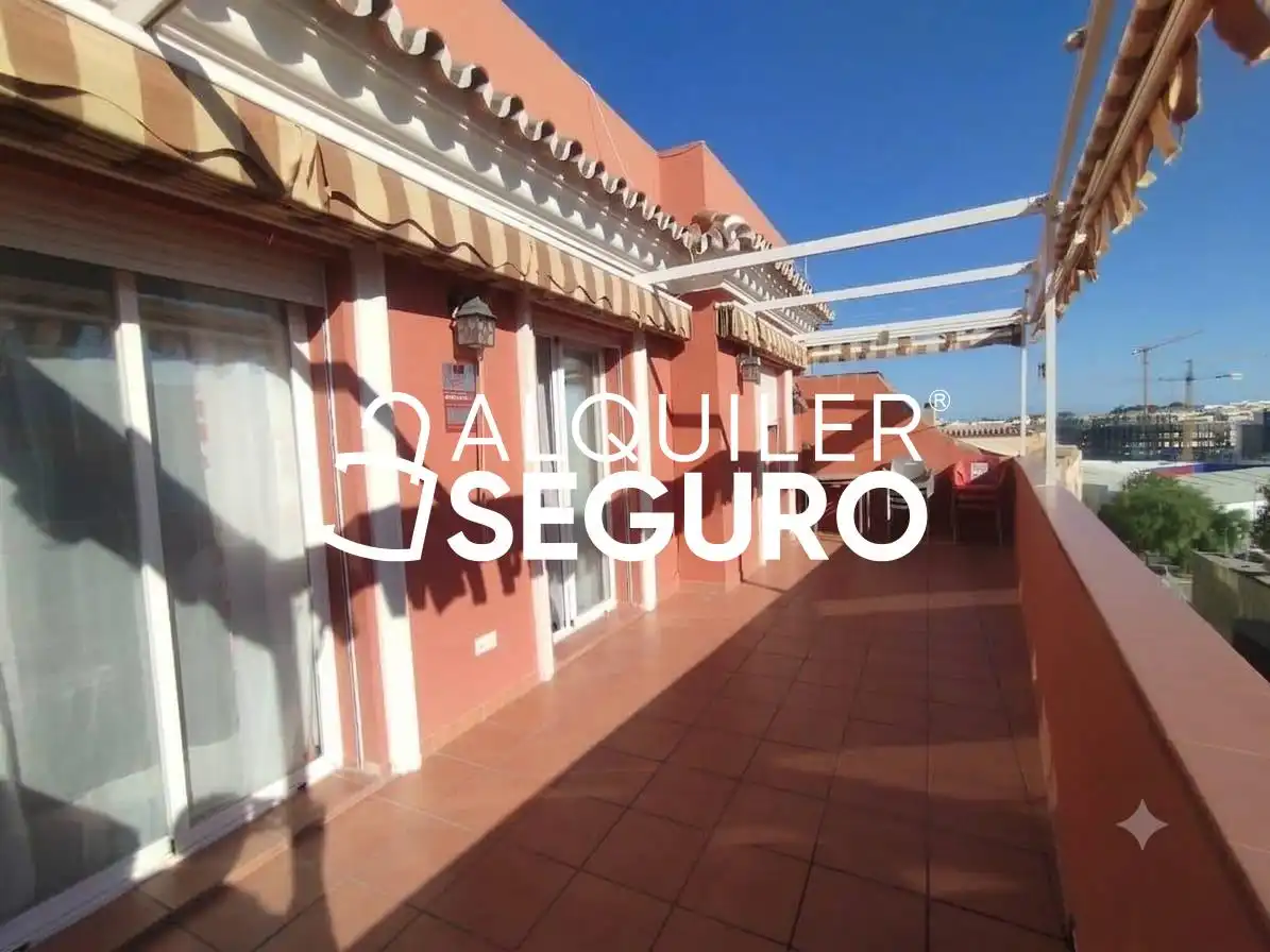 Außenansicht von Dachboden zur Miete in Mijas mit Klimaanlage, Heizung und Terrasse