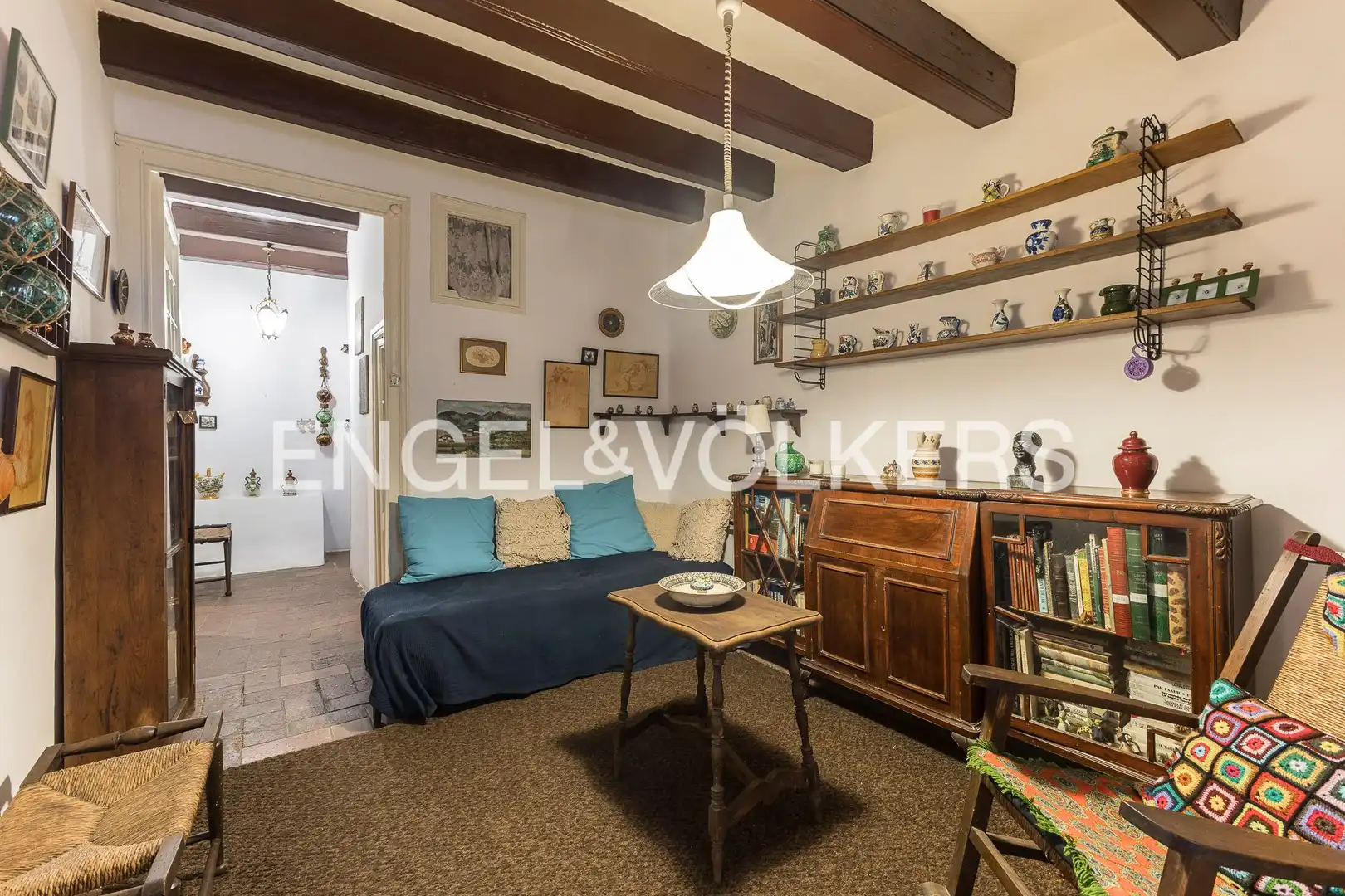 Sala de estar de Casa adosada en venta en Barcelona con Calefacción y Jardín privado