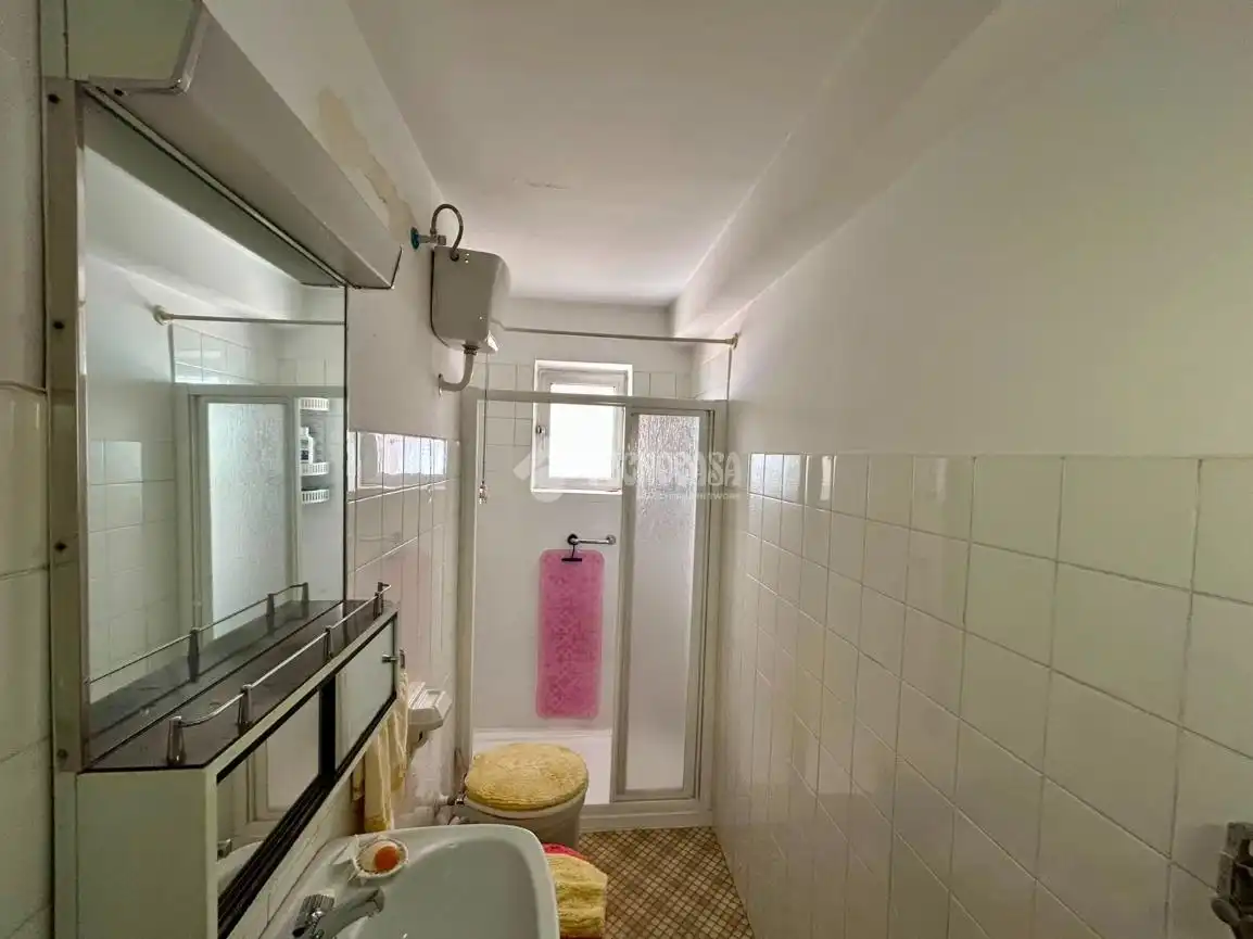Baño de Piso en venta en Madrid con Calefacción, Terraza y Balcón