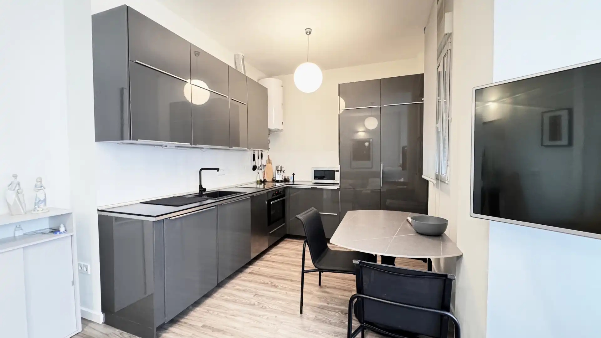 Kitchen of Apartments for sale in Valencia  with Air Conditioner, Heating and Parquet flooring