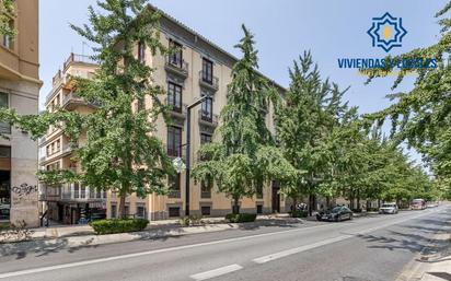 Exterior view of Flat for sale in  Granada Capital  with Terrace and Balcony
