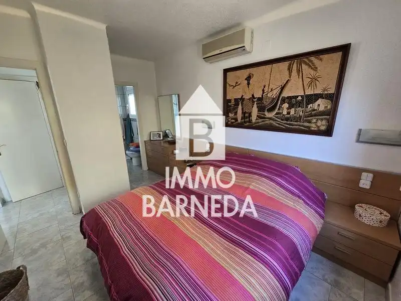 Dormitori de Casa o xalet en venda en Empuriabrava amb Aire condicionat, Calefacció i Piscina