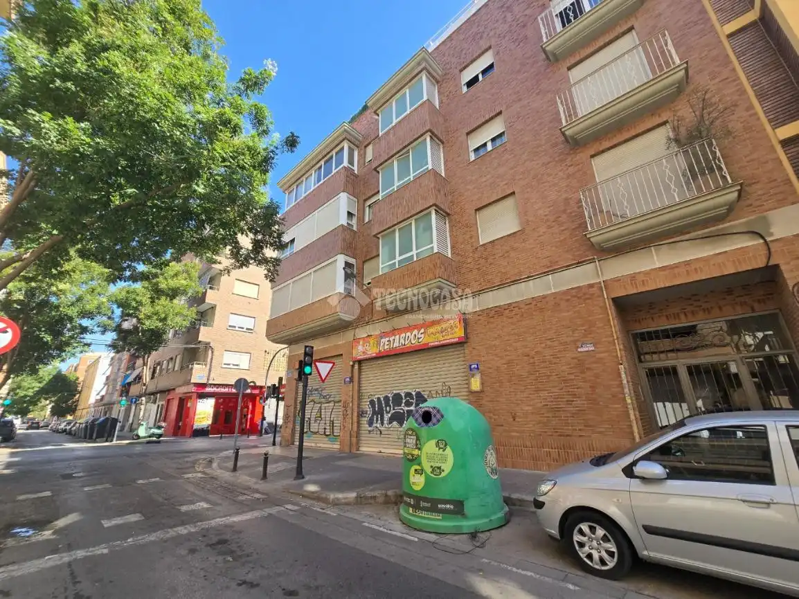 Exterior view of Garage for sale in Valencia