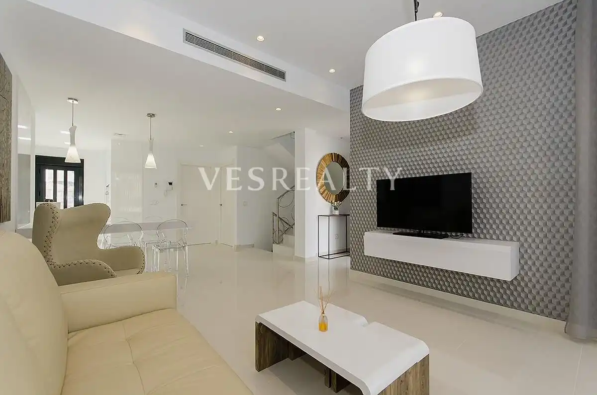 Detached house with terrace for sale in Calle Juan Marsé, imagen 13