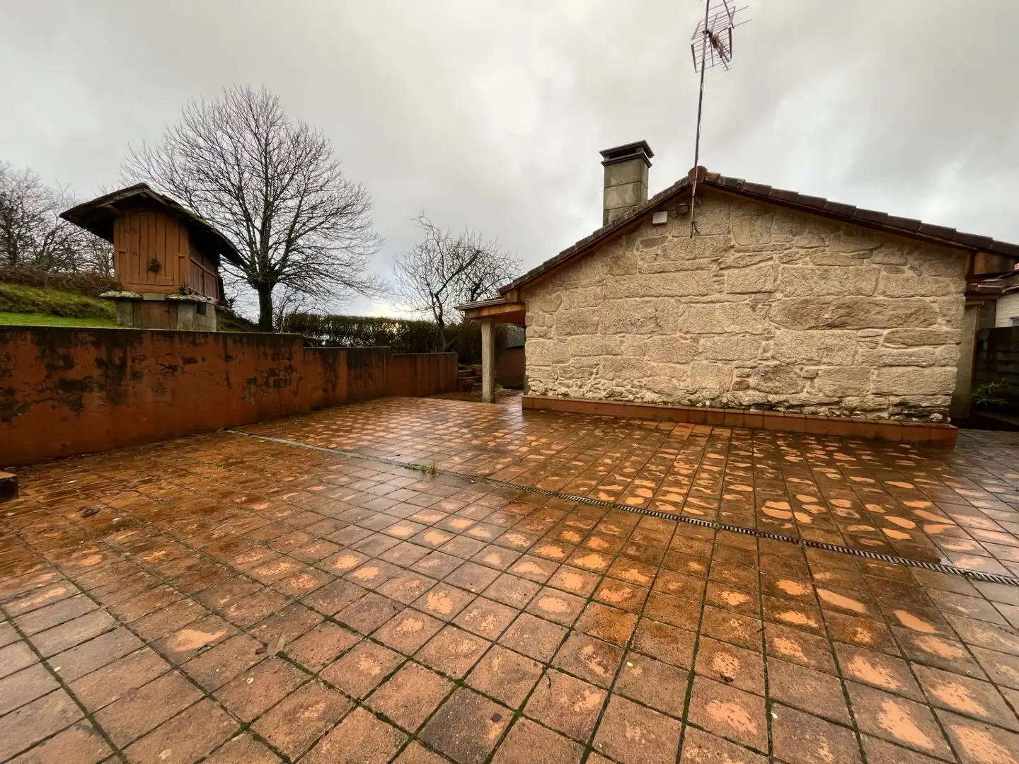 Terrassa de Casa o xalet en venda en Covelo amb Calefacció, Jardí privat i Traster