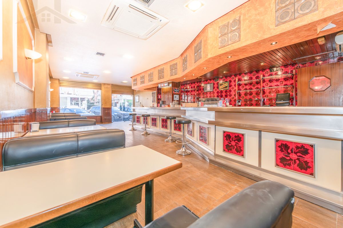 Premises for sale in Alcobendas  with Heating and Furnished