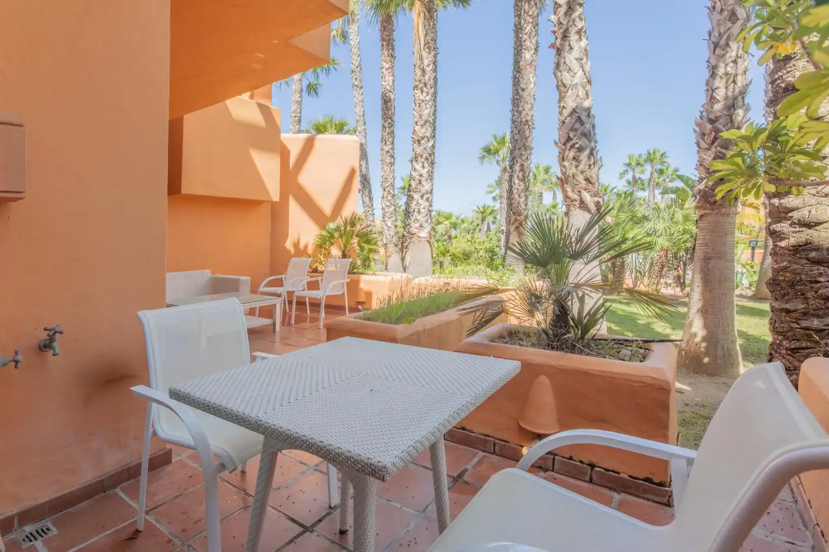Terraza de Apartamento en venta en Chiclana de la Frontera con Jardín privado y Piscina comunitaria