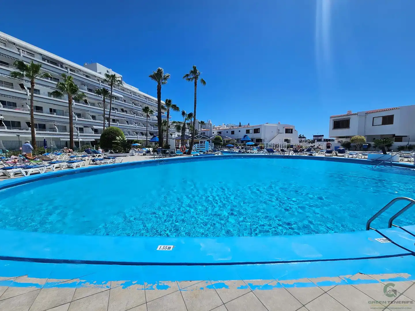 Piscina de Piso en venta en Adeje con Aire acondicionado, Terraza y Piscina