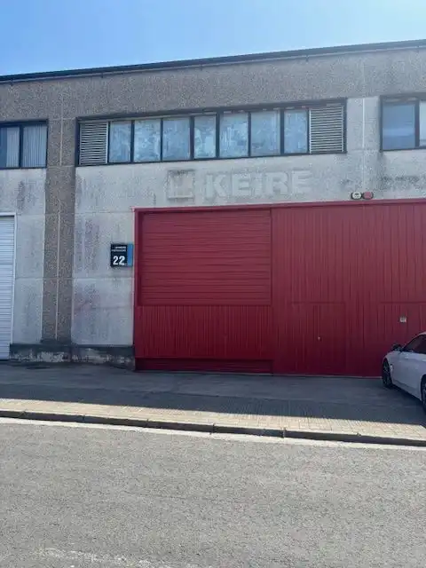 Außenansicht von Fabrikhallen zur Miete in Loiu